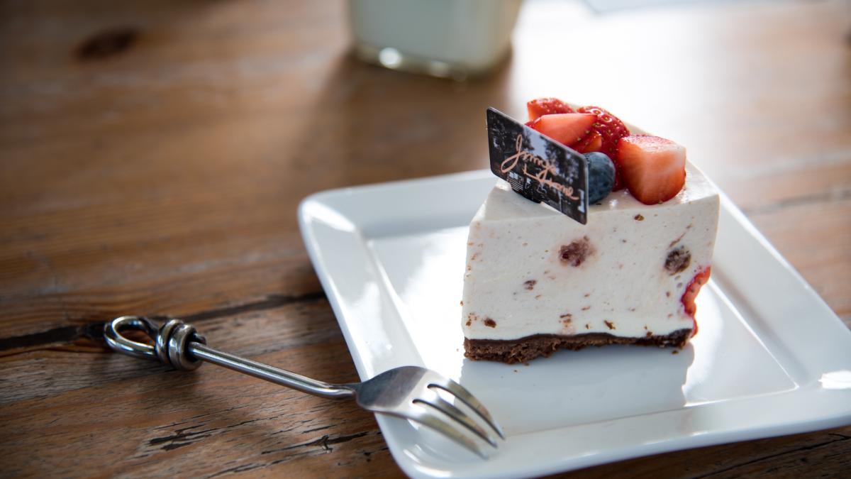 tort-sarutul-ingerilor--desertul-rafinat-si-divin-gata-in-cateva-minute--este-magnific-atat-ca-aspect-cat-si-gust