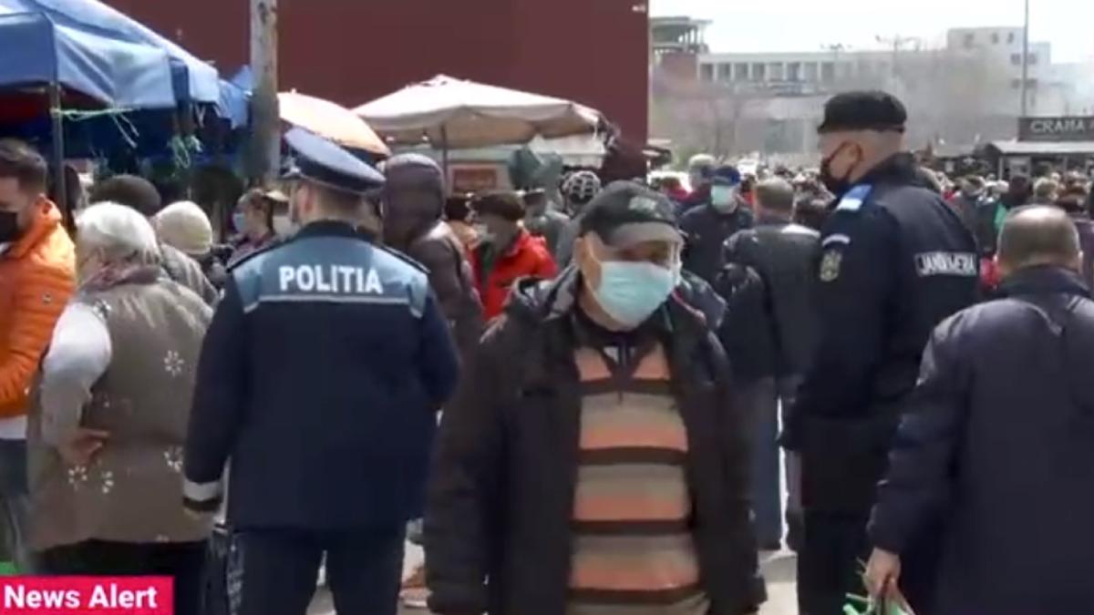 explicatiile-romanilor-din-piata-pentru-masca-purtata-sub-nas--prc-e2prc-80prc-9enu-mi-e-teama--nu-cred-in-el--dar-din-obligativitatea-legii--portprc-e2prc-80prc-9d