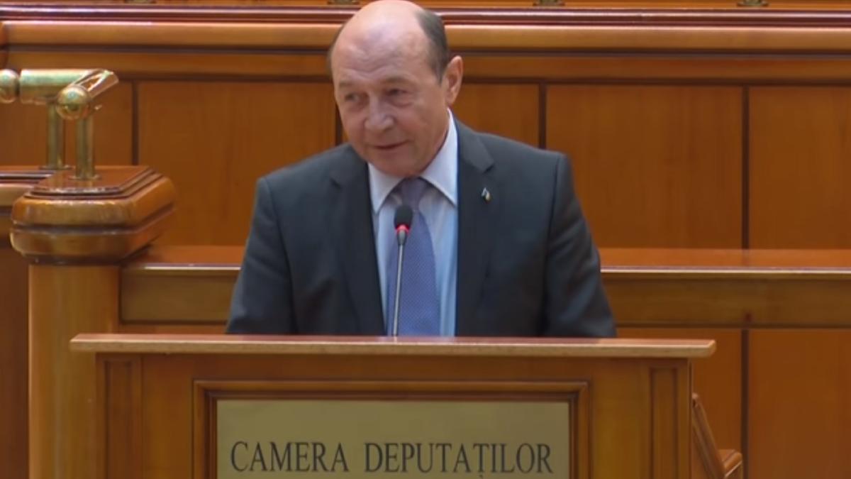 traian-basescu-spune-ca-florin-citu-ar-trebui-sa-mai-remanieze-un-ministru-prc-e2prc-80prc-9eun-atac-mizerabilprc-e2prc-80prc-9d