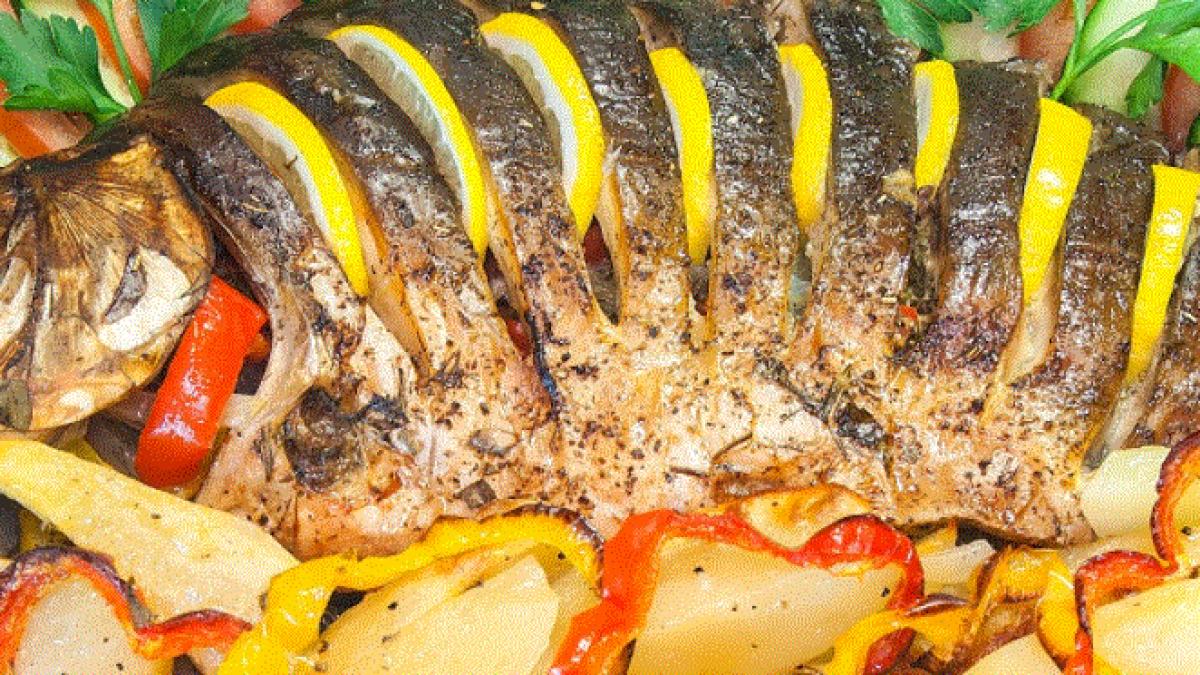 reteta-de-florii--crap-umplut-cu-legume--la-cuptor--delicios-si-usor-de-pregatit