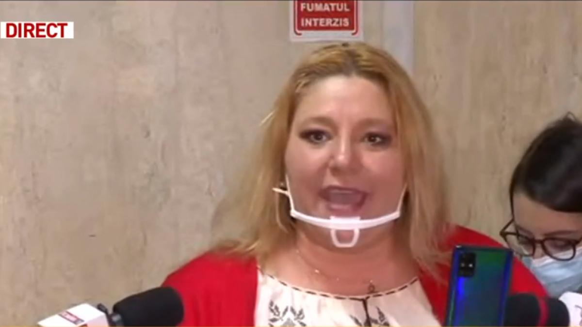 diana-sosoaca-scandal-in-parlament-3