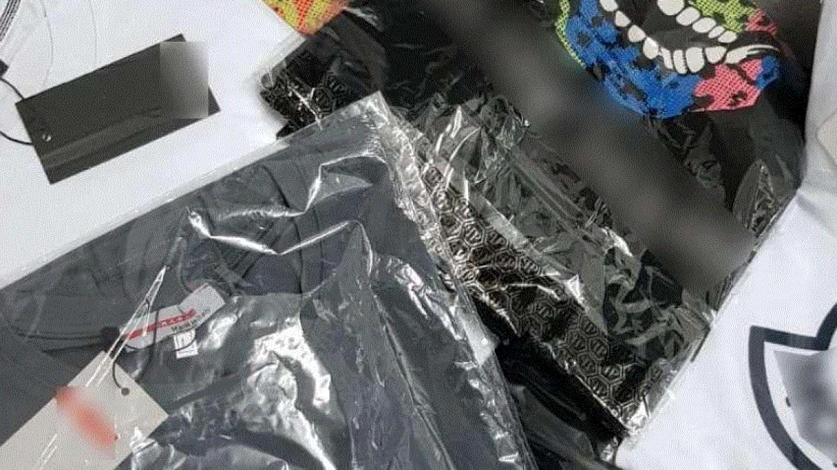 microbuz-bulgaresc--oprit-la-intrare-in-romania--politistii-au-confiscat-tot-ce-transporta-soferul