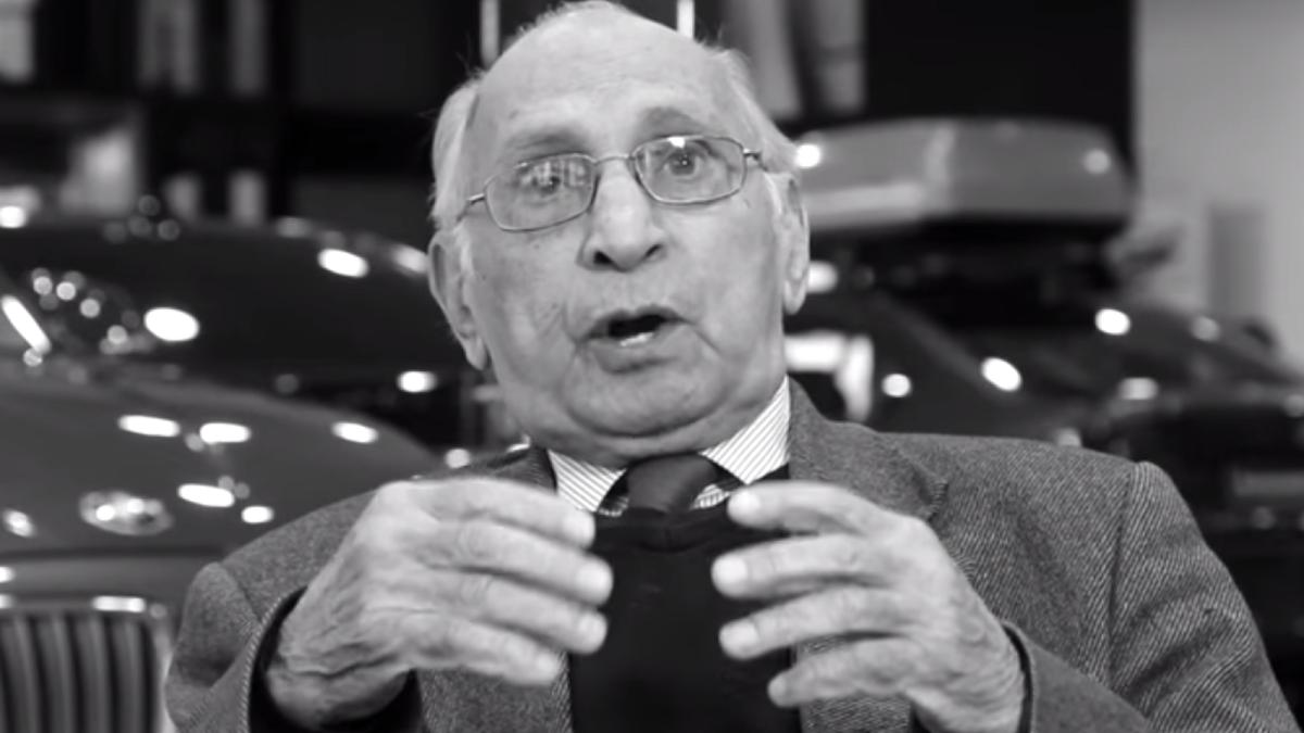 marin-dumitrescu--legendarul-pilot-roman--a-murit-la-102-ani