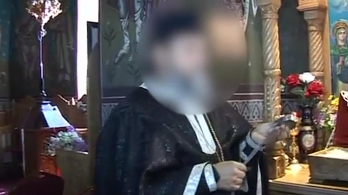 preot-roman--arestat-dupa-ce-a-fost-prins-in-timp-ce-intretinea-relatii-intime-cu-un-copil--a-fost-supus-doi-ani-perversiunilor