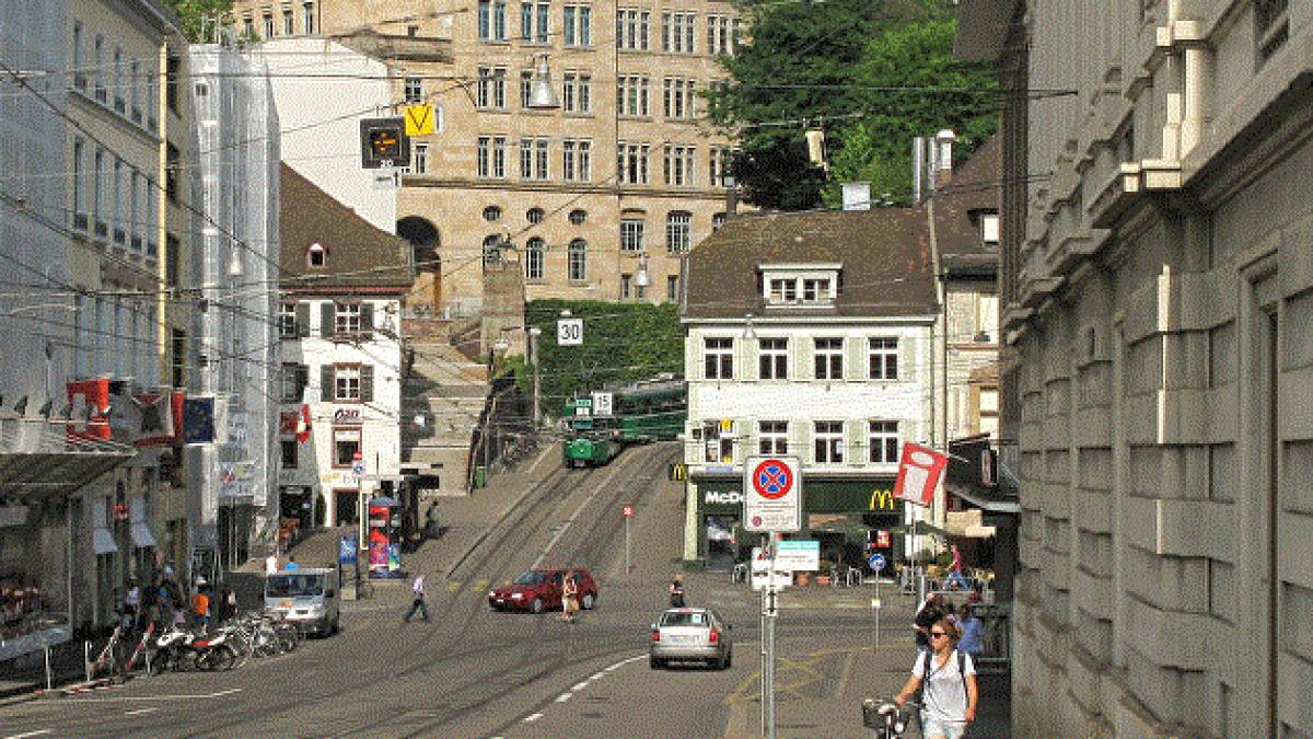 elvetia--metoda-inedita--gasita-de-autoritatile-unui-oras--ca-sa-i-determine-pe-cersetori-sa-plece