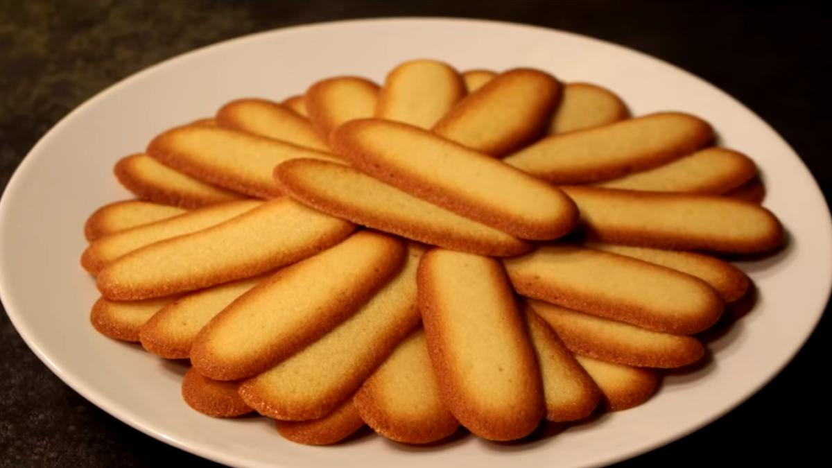 limbi-de-pisica--cele-mai-subtiri-si-fine-fursecuri-pe-care-le-pregateau-bunicile--reteta-va-urca-rapid-in-topul-preferintelor-tale