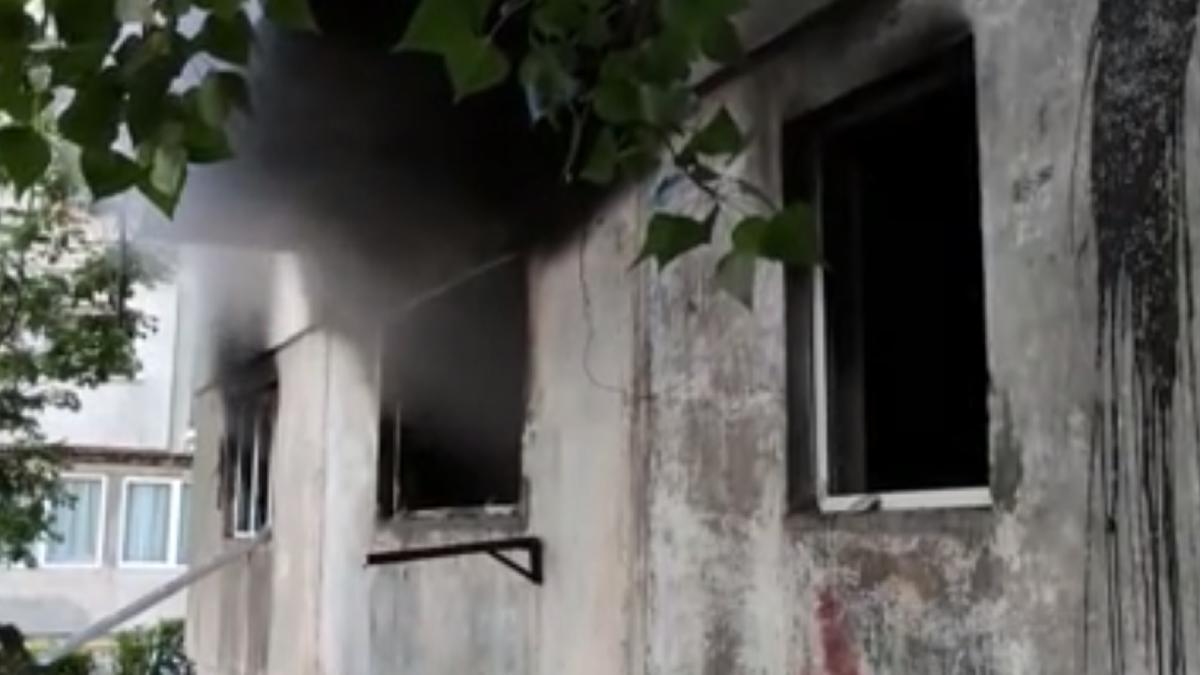 17-romani--dintre-care-5-copii--evacuati-in-urma-unui-incendiu-izbucnit-intr-un-apartament