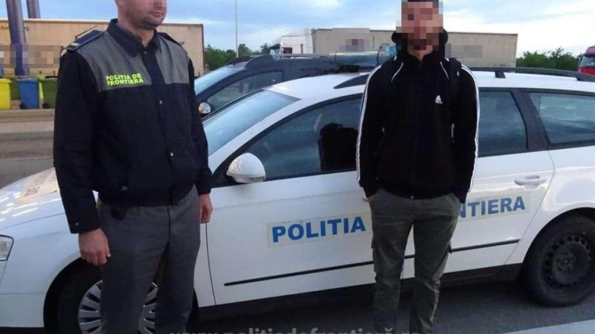 microbuz--in-care-se-aflau-sapte-persoane--oprit-la-intrarea-in-romania--calatoria--oprita-de-politistii-romani