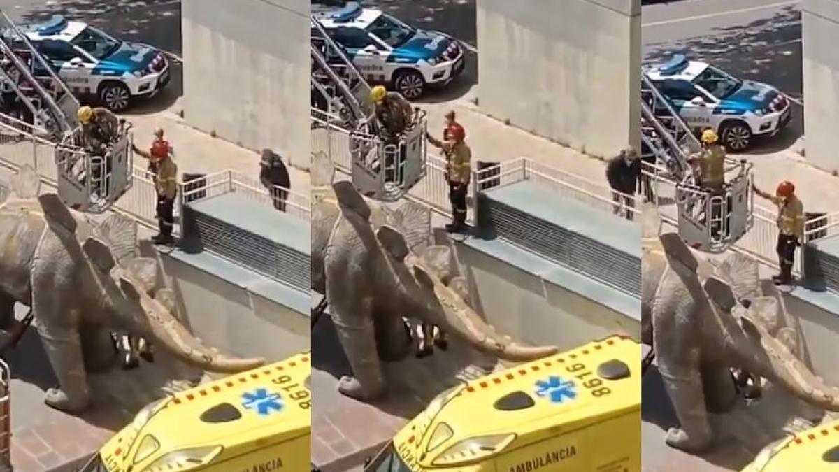 spania--trupul-neinsufletit-al-unui-barbat--gasit-intr-o-statuie--polita-a-demarat-o-ancheta