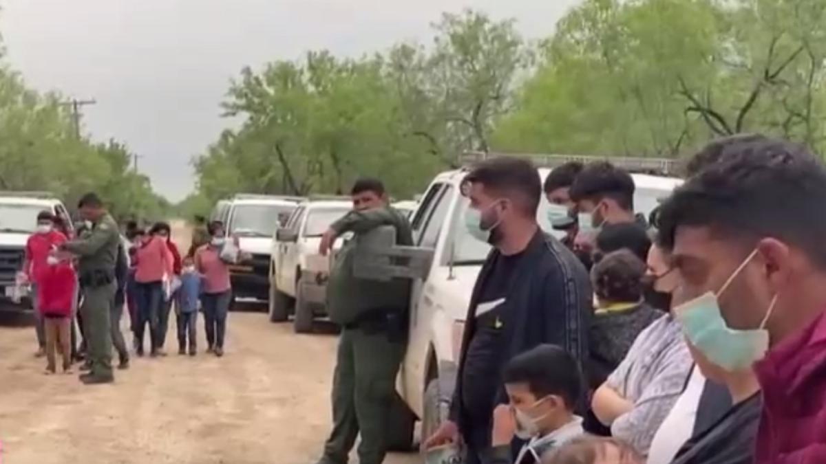 romanii-s-au-alaturat-valului-de-migranti-care-incearca-sa-intre-in-sua-prin-mexic