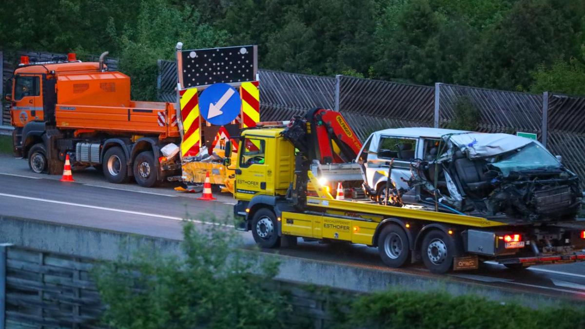 microbuz-plin-cu-romani--accident-grav-langa-salzburg--sunt-2-morti-si-4-raniti-grav