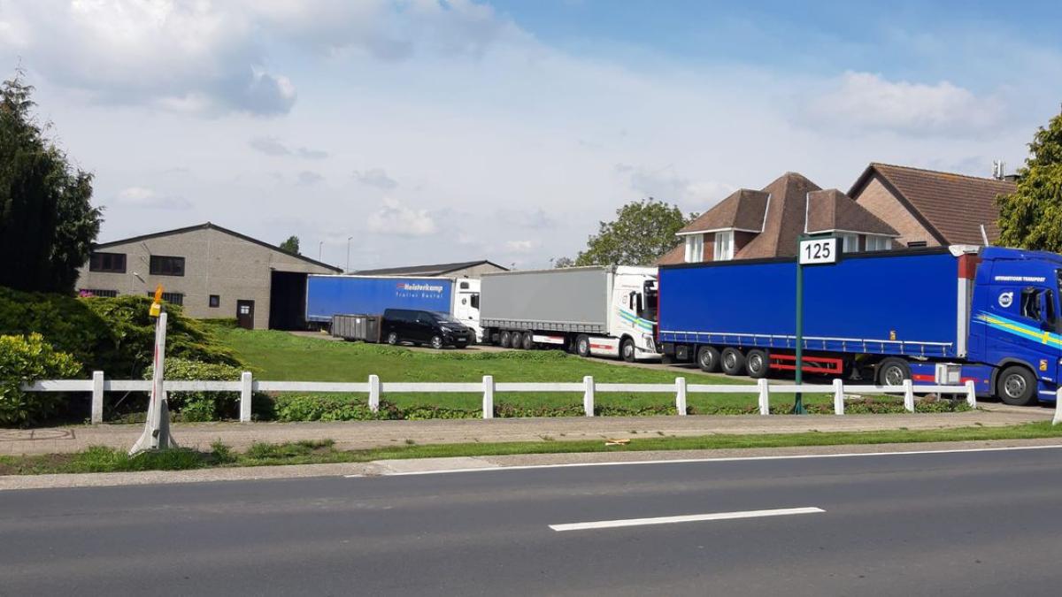 camione-depozit-sopron-belgia-garaj