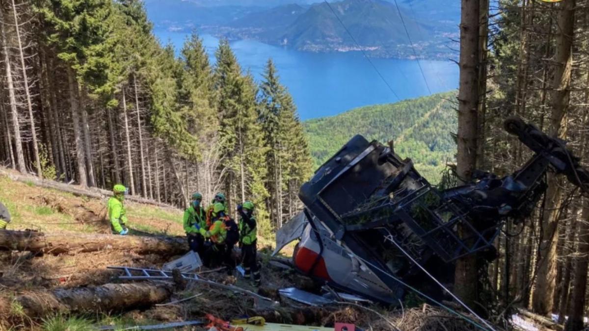 accident-teleferic-italia-13-morti-si-doi-raniti
