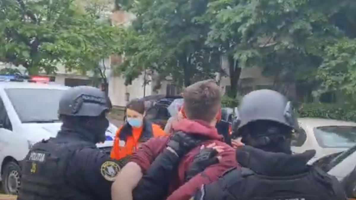 un-sofer-drogat-a-avariat-15-masini-si-un-tramvai-in-iasi-sursa-youtube-irina-aniri