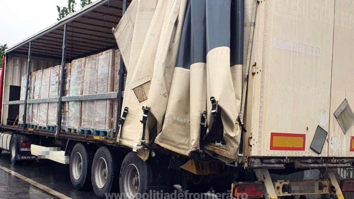 automarfar-suspect--oprit-la-vama-veche--marfa--de-peste-200-000-de-lei--confiscata