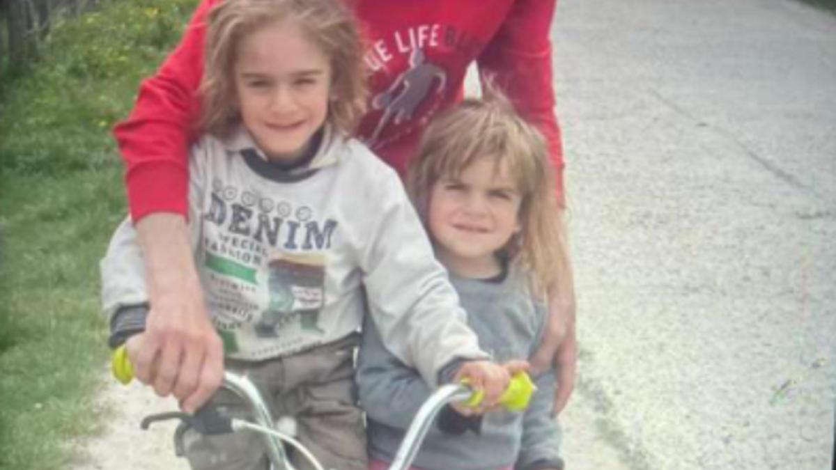 ampla-actiune-de-cautare-a-doi-copii-romani-de-3-si-5-ani-disparuti-de-acasa