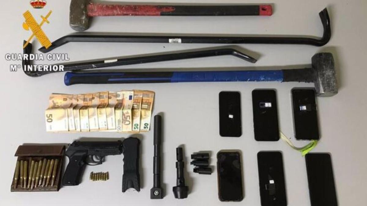 spania--grupare-infractionala--din-care-faceau-parte-si-romani--destructurata--hotii-jefuiau-doar-tutungeriile