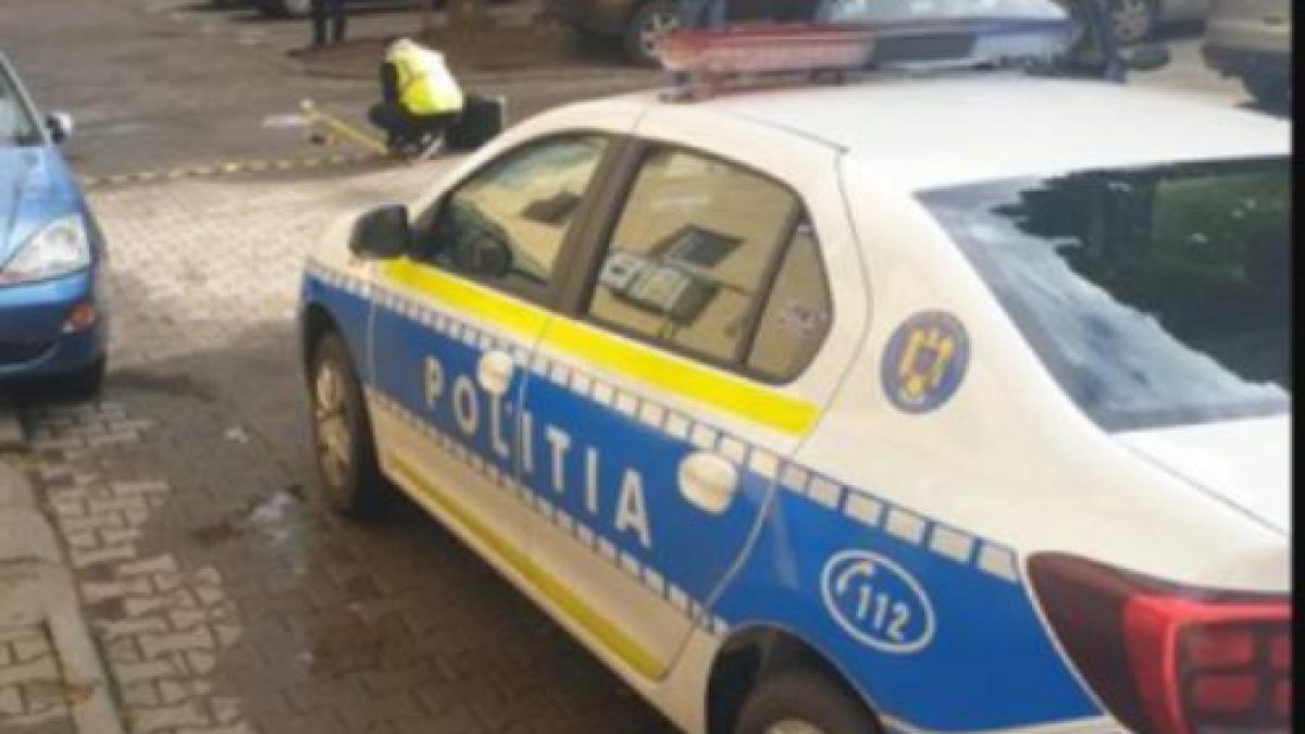 doi-elevi-romani--prinsi-in-ipostaze-indecente-in-toaleta-unui-liceu-din-judetul-galati