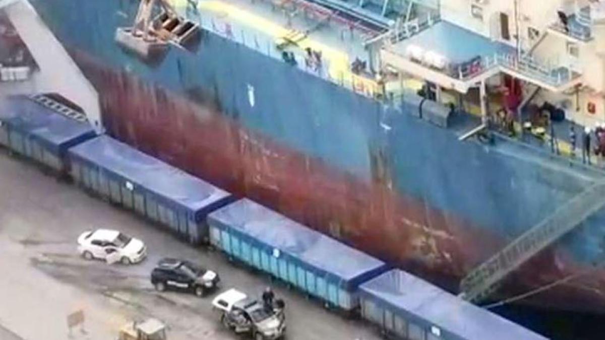 zeci-de-mii-de-prezervative-contrafacute--descoperite-in-portulprc-c2prc-a0-constanta--intr-un-container-sosit-din-china