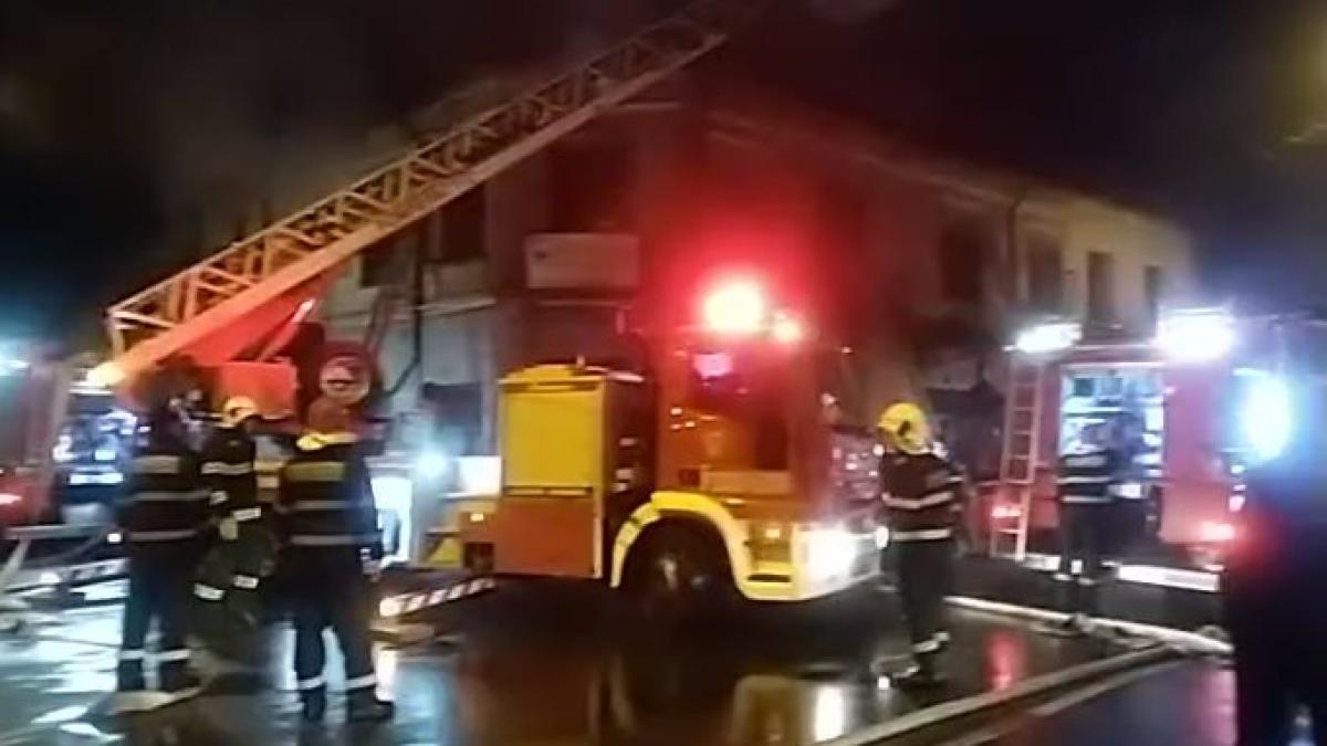 un-barbat-si-a-pierdut-viata--intr-un-incendiu-in-bucuresti--alte-patru-persoane-au-ajuns-la-spital