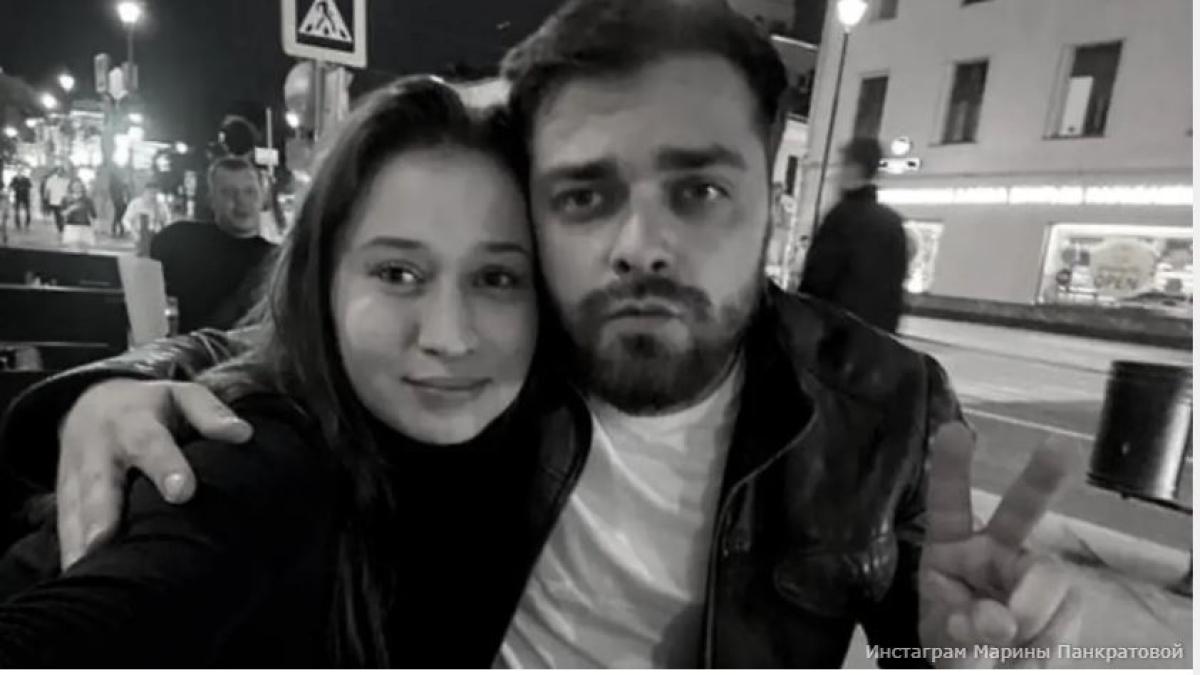 un-tanar-si-a-batut-pana-la-moarte-logodnica--apoi-care-a-desfigurat-o-cu-toporul--chiar-inainte-de-nunta