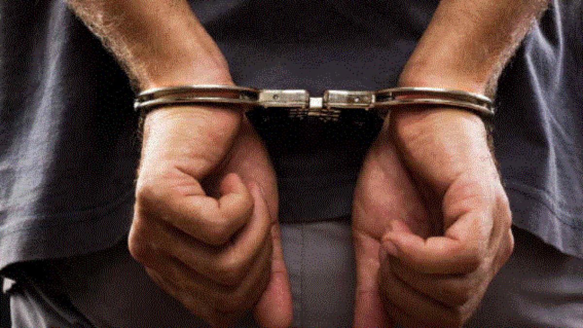 barbat-in-catuse-a-injunghiat-doi-tineri