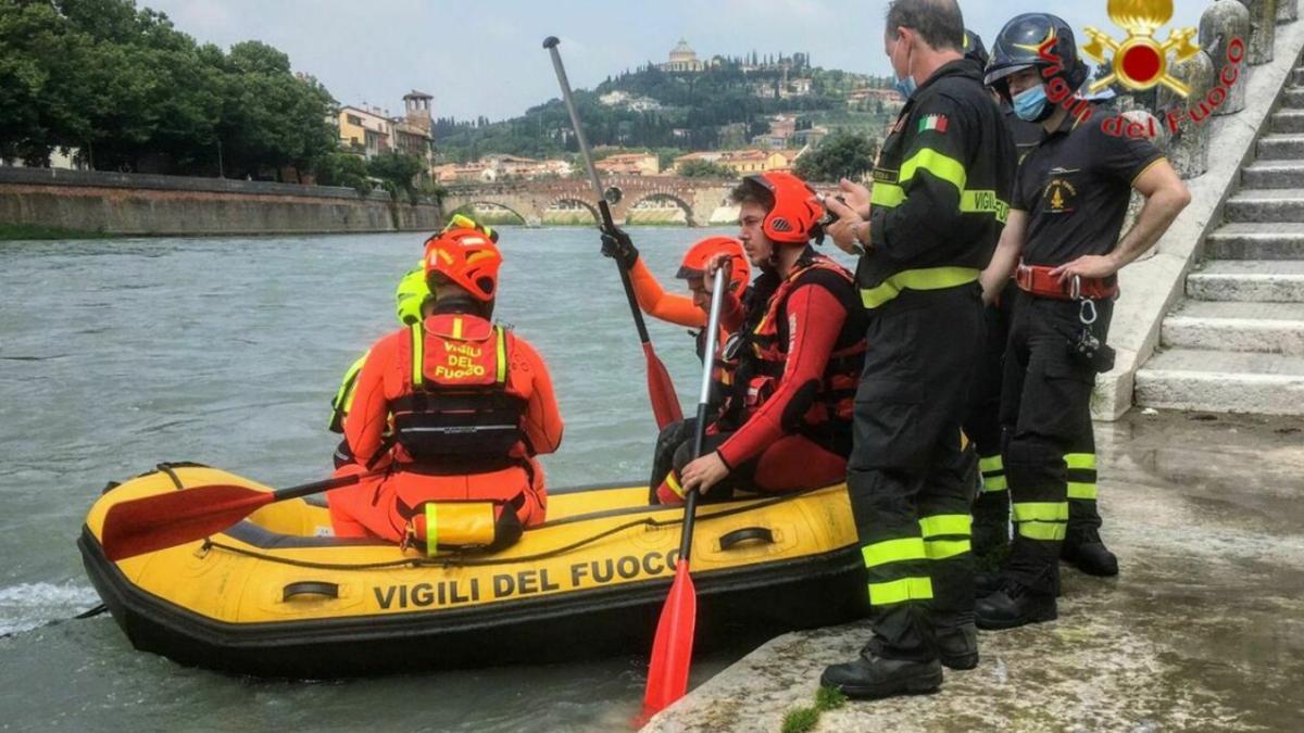 pompieri_italia_inecat_roman_barca_vigili