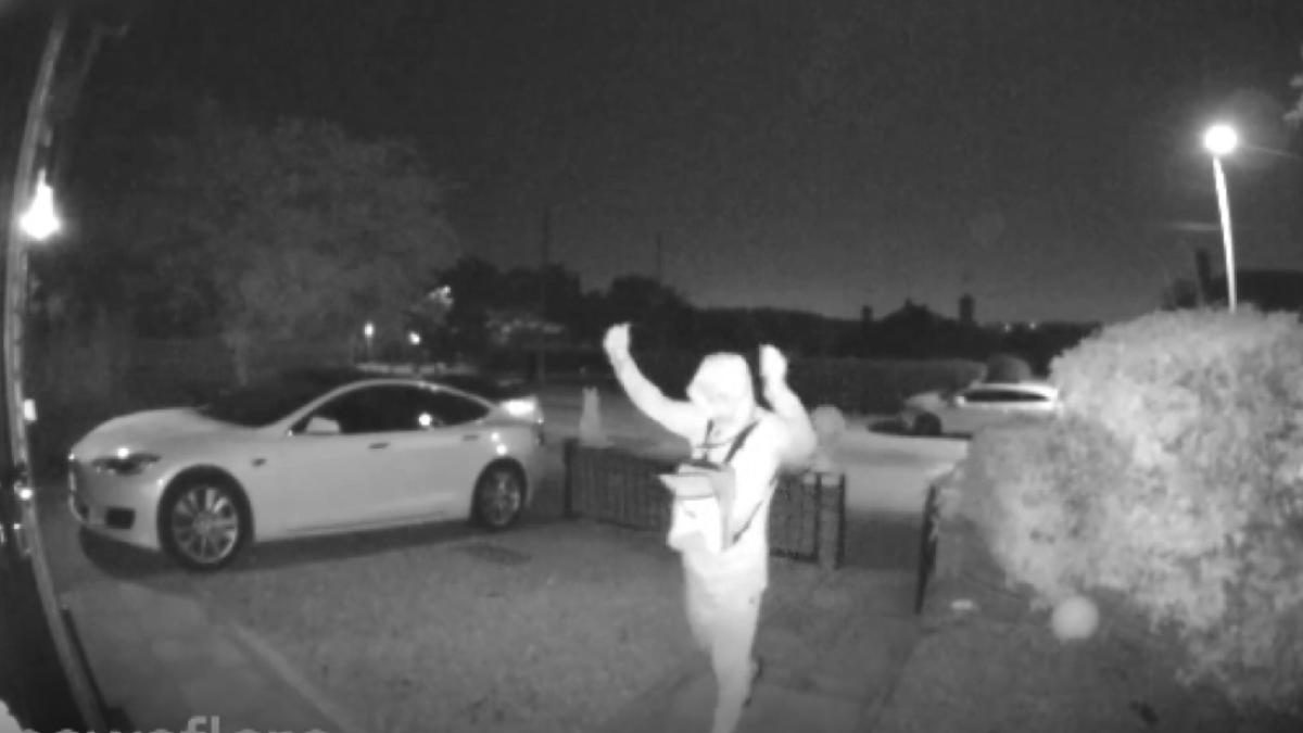 metoda-prc-e2prc-80prc-9epandoraprc-e2prc-80prc-9c--masini-de-lux-de-sute-de-mii-de-euro--furate-de-romani-cu-un-dispozitiv-special