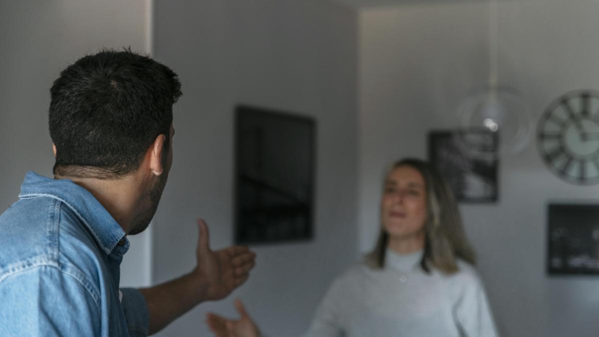 o-romanca-divorteaza-pentru-ca-sotul-ei-este-prc-e2prc-80prc-9eprostul-satuluiprc-e2prc-80prc-9d--iar-ea-a-descoperit-prc-e2prc-80prc-9eadevarata-placereprc-e2prc-80prc-9d-in-italia--prc-e2prc-80prc-9eciau-ragatiprc-e2prc-80prc-9d