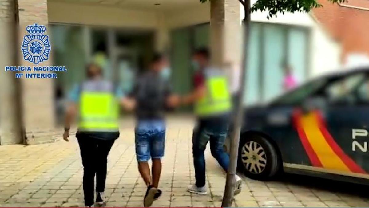 spania--un-roman-l-a-convins-pe-un-barbat-de-73-de-ani-sa-si-vanda-casa-si-masina-si-sa-i-dea-toti-banii