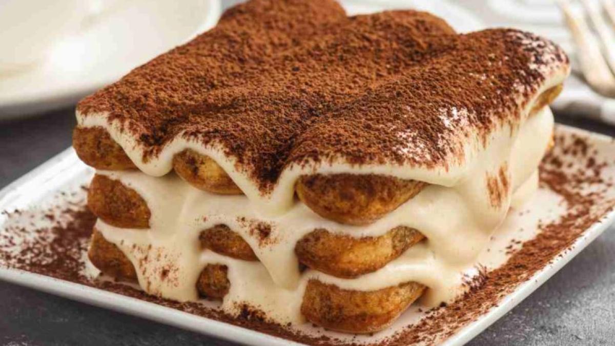 tiramisu-usor-de-vara--usor-si-rapid--ca-sa-te-bucuri-imediat-de-acest-desert-senzational
