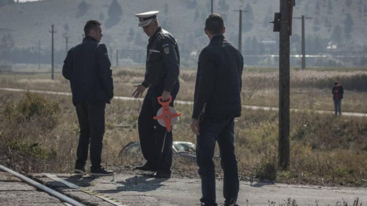 ungaria--un-sofer-roman-a-smuls-bariera-de-la-o-trecere-cale-ferata-si-s-a-facut-nevazut