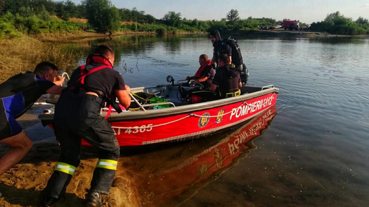 pompieri_scafandri_inecata_inecat_smurd_scafandru_isu