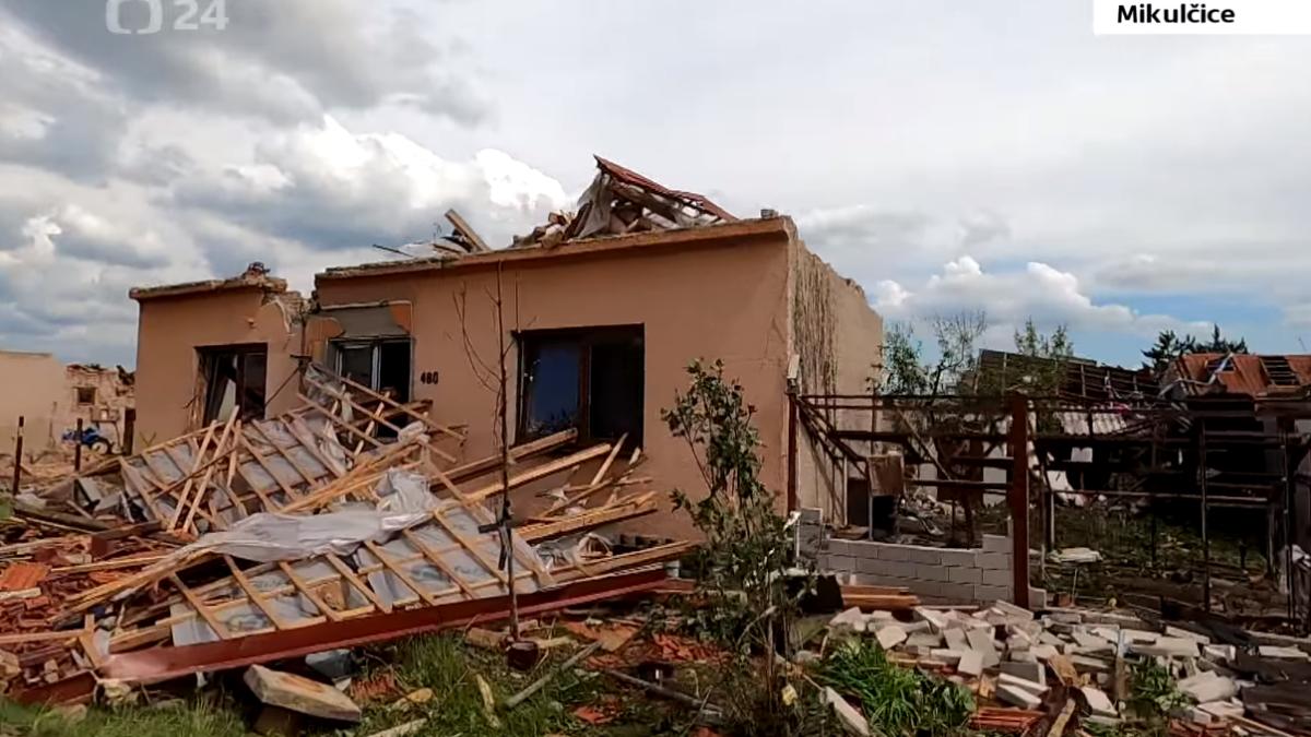 turnada-cehia-distrus-case