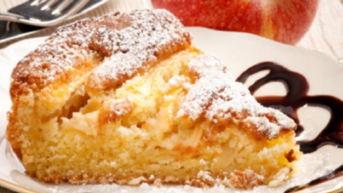 placinta-cu-mere-si-iaurt-la-tigaie--fara-lapte-si-fara-unt--o-felie-are-170-de-calorii