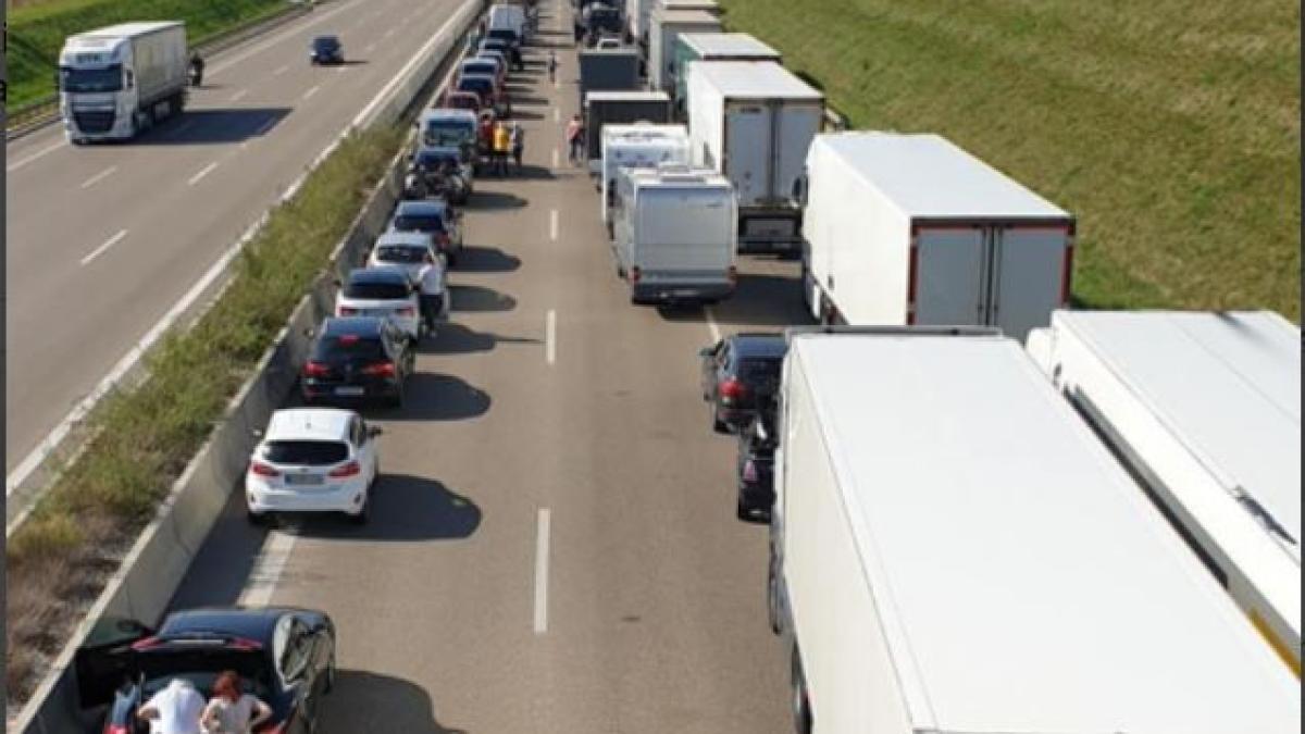 aglomeratie-in-vami--142-800-de-persoane--cetateni-romani-si-straini--au-traversat--in-ultima-zi--frontiera-romaniei