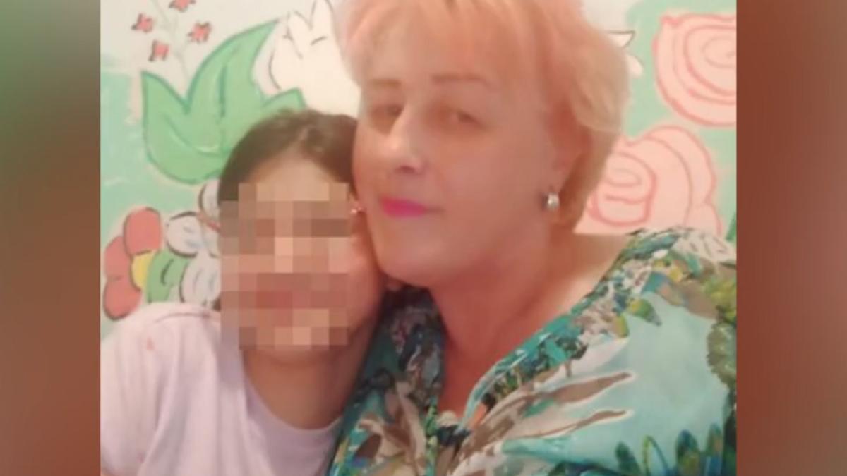 maria--o-fetita-romanca-de-12-ani--filmata-cand-este-batuta-grav--umilita-si-infometata-de-catre-asistentii-maternali