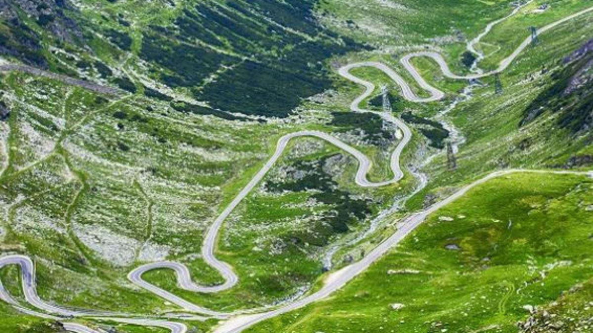transfagarasanul--redeschis-circulatiei-rutiere-pe-traseul-piscul-negru-balea-cascada