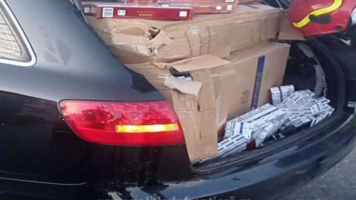 microbuz-cu-pasageri--acrosat-de-un-automobil--urmarit-in-trafic-de-politistii-de-frontiera--patru-persoane-au-fost-ranite