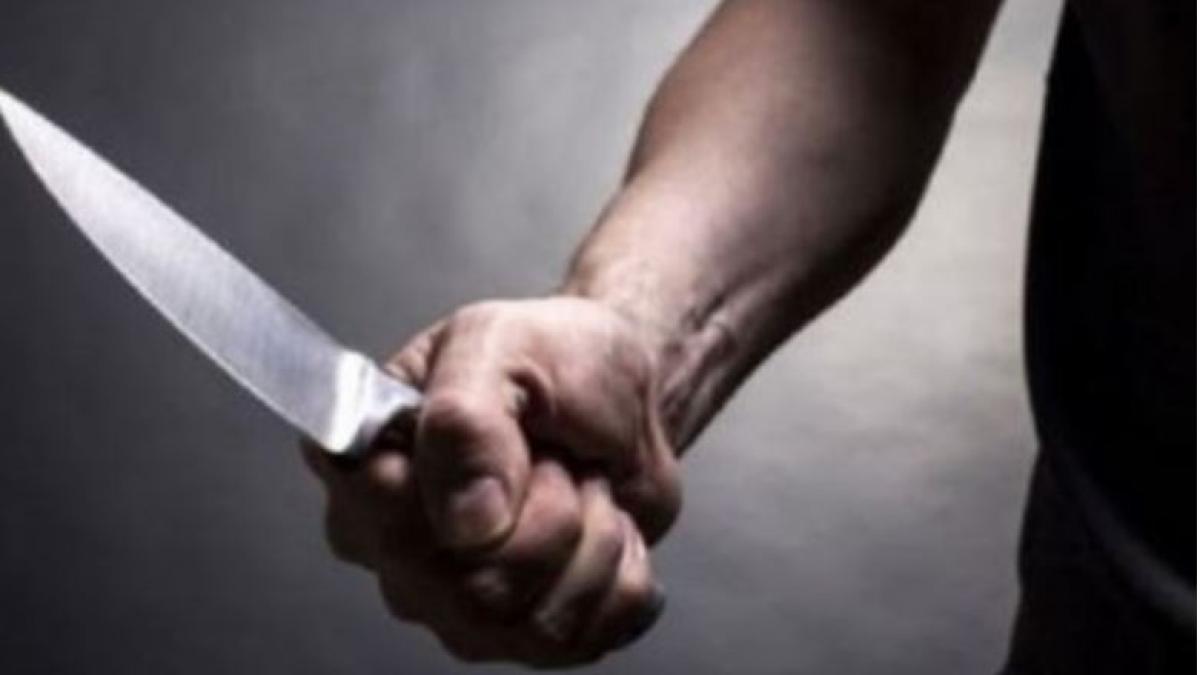 italia--romanca--amenintata-si-atacata-de-fostul-sot-cu-un-cutit-te-omor--iti-voi-taia-gatul