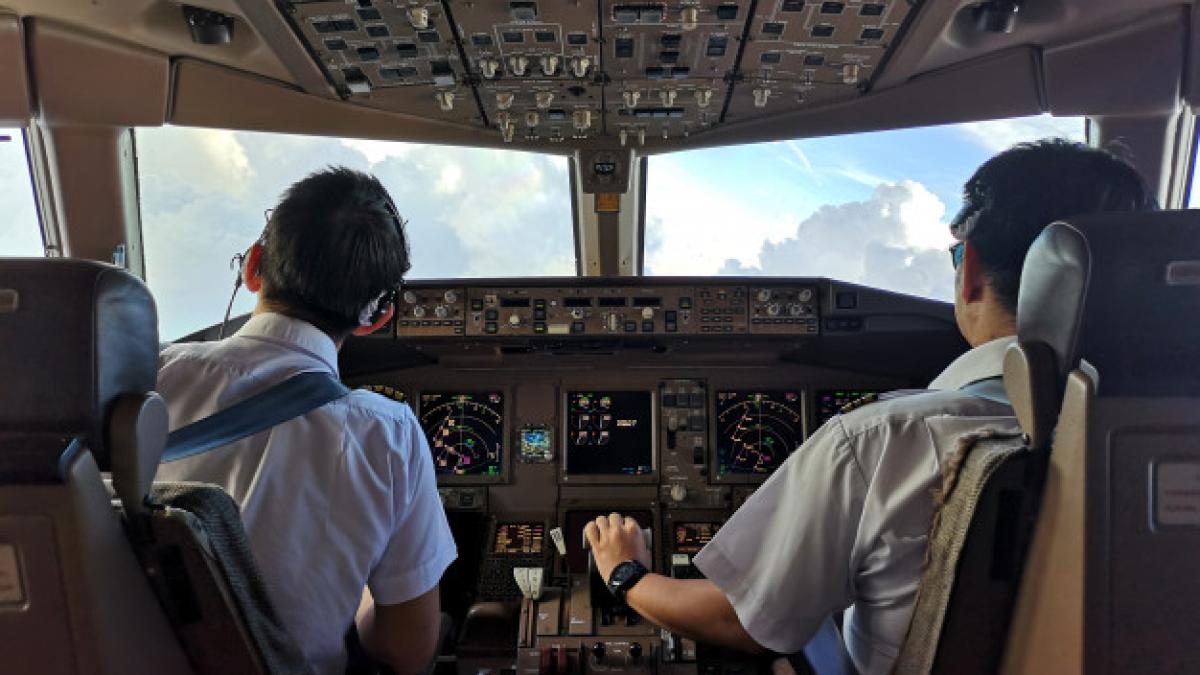 piloti_pilot_avion_ilustrativ_freepick_02_09_2020