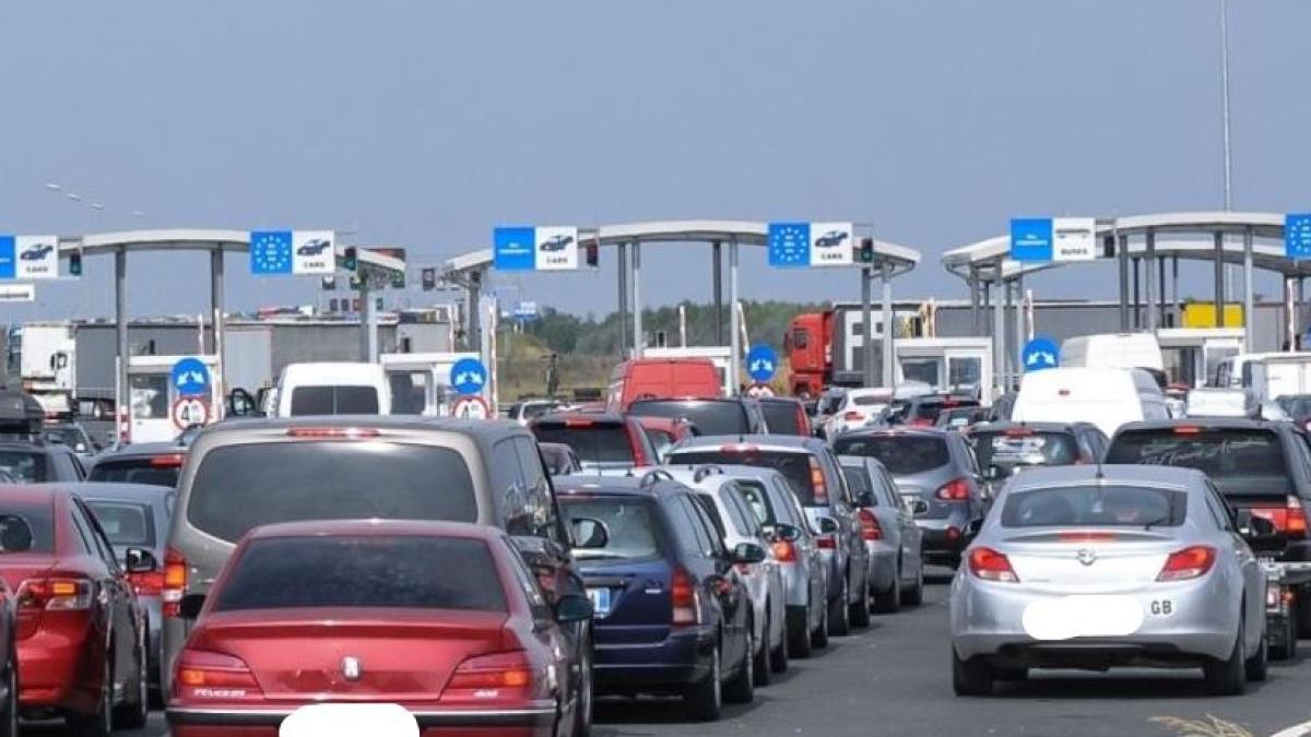 aglomeratie-in-vami--125-000-de-romani-si-straini-au-tranzitat--intr-o-singura-zi--frontiera-romaniei