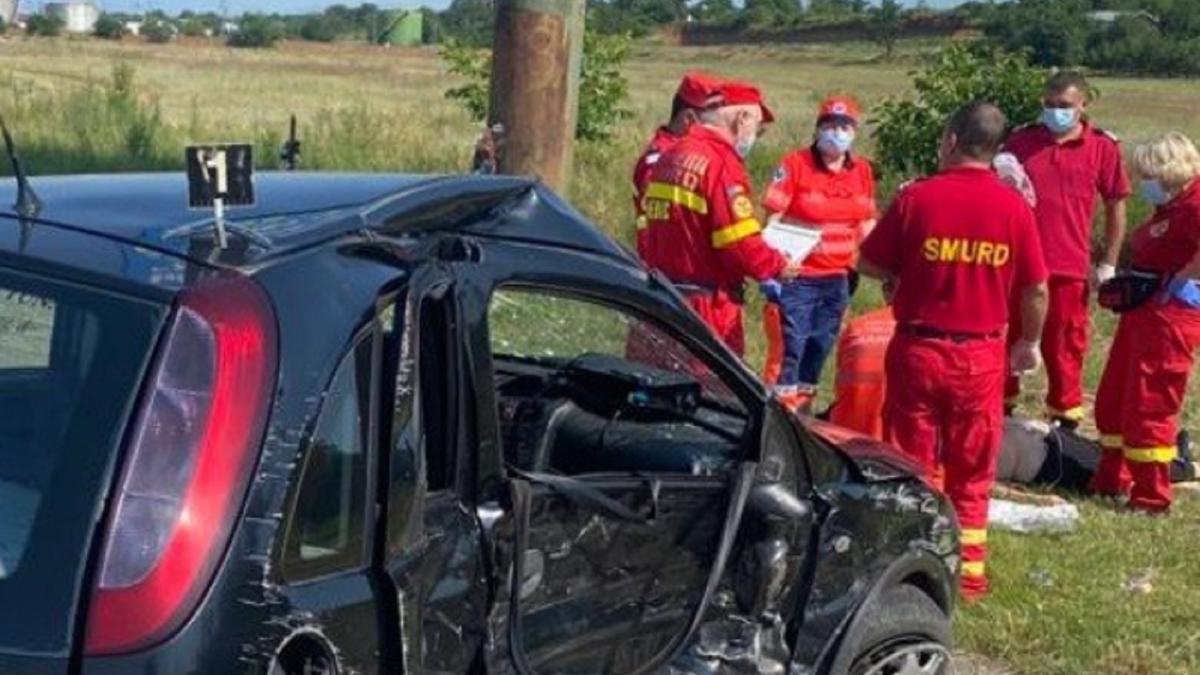 accident-grav--o-romanca-a-murit--un-copil-de-3-ani-a-fost-ranit--iar-traficul-pe-dn1-este-ingreunat