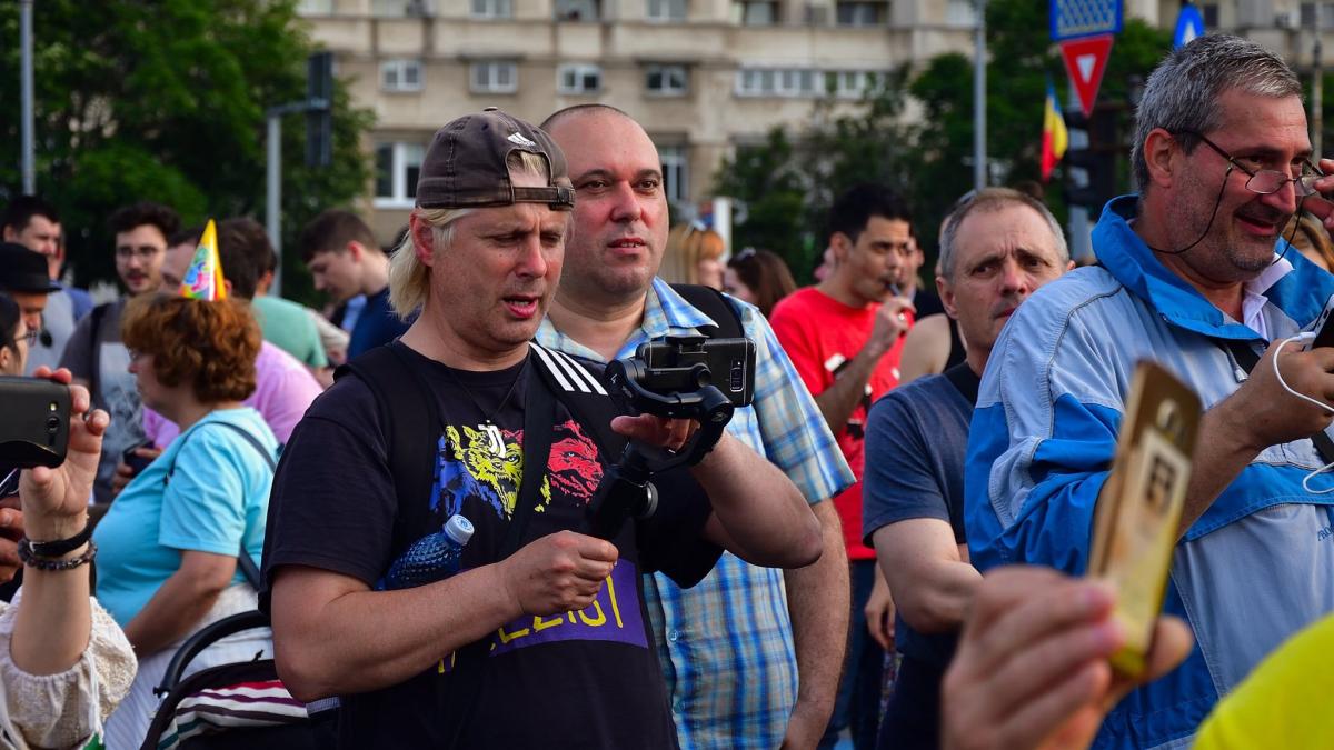 protestarul_ceausescu_facebook