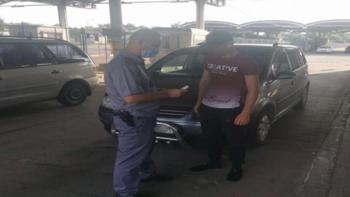 un-barbat-si-a-cumparat-un-permis-de-conducere-cu-1650-de-euro--insa-a-fost-retinut-la-frontiera