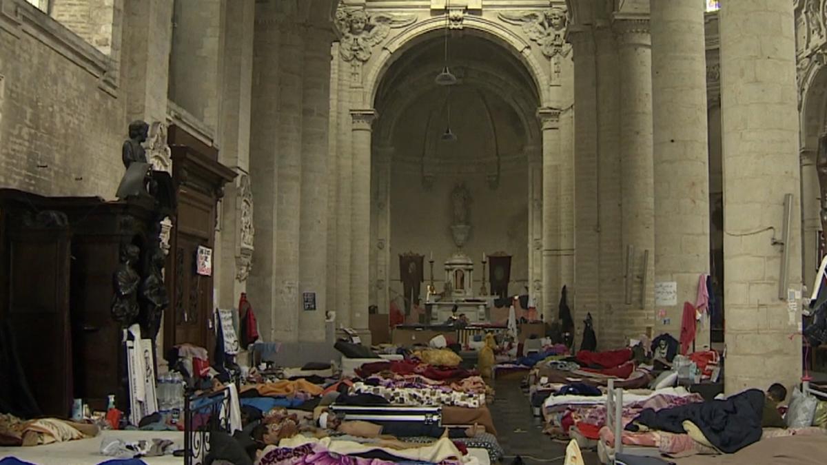 belgia--sute-de-migranti-in-greva-foamei-au-ajuns-in-pragul-mortii--guvernul-refuza-sa-le-acorde-dreptul-de-resedinta