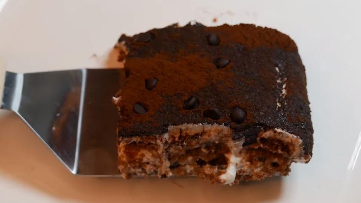 tiramisu-usor--excelent-pentru-zilele-toride-de-vara--o-portie-are-doar-120-de-caloriiprc-c2prc-a0