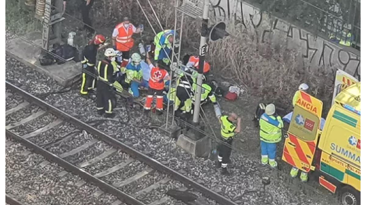 spania--o-romanca-se-zbate-intre-viata-si-moarte-dupa-ce-a-fost-lovita-de-un-tren