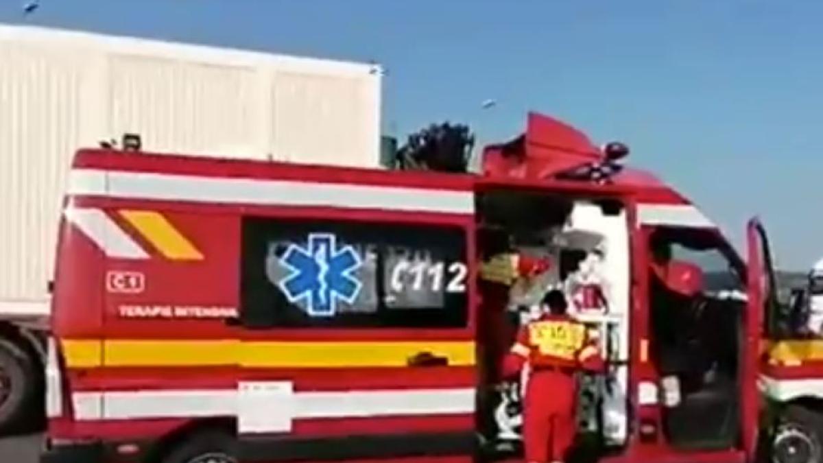 politisti-raniti--dupa-ce-au-masina-in-care-se-aflau-s-a-rasturnat-inprc-c2prc-a0bucuresti