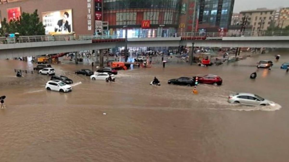 imagini-apocaliptice-cu-taifunul-din-estul-chinei-care-a-lovit-inclusiv-shanghaiulprc-c2prc-a0